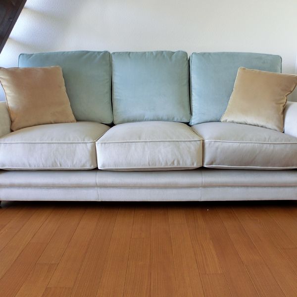 20タイプのオリジナルデザインよりオーダーでソファをお作りします。