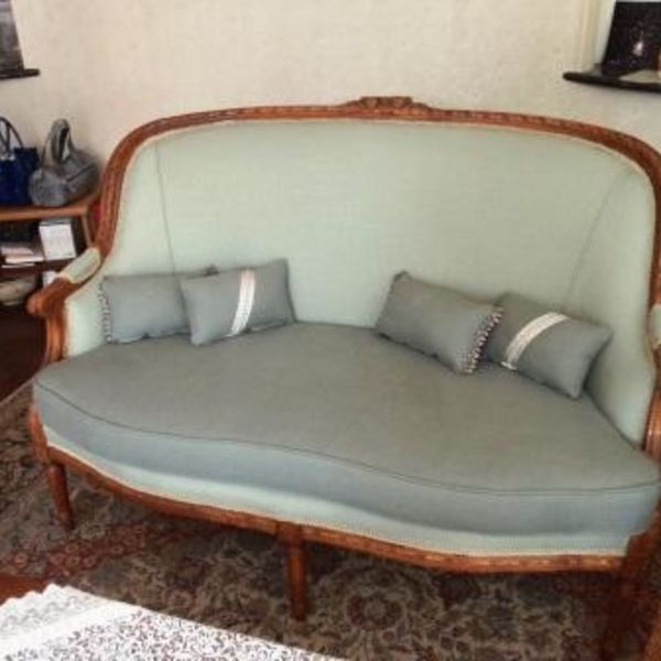 ドレクセルのソファの張替いたします。