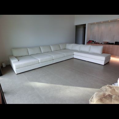 スペースに合わせてご希望のサイズでソファをお作りします。