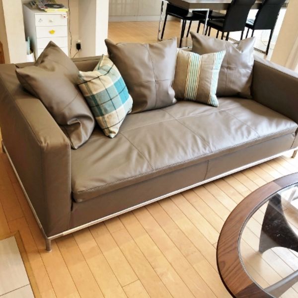 B&Bジョージ３人掛けソファを張替ました。