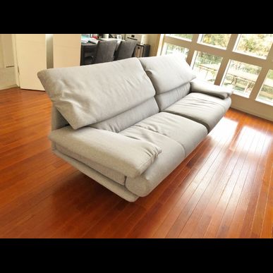 B&Bの4人掛けソファを張替ました。