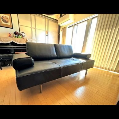 ロルフベンツの3人掛けソファをレザーで張替えました。