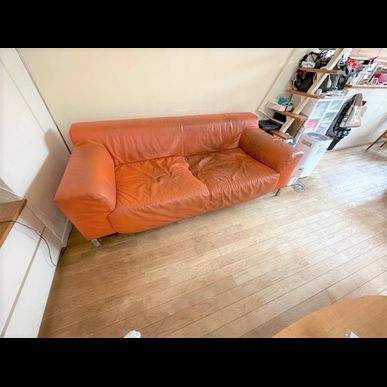 B&Bのソファ張替いたします。