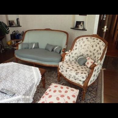 ドレクセルのソファ張替致します。