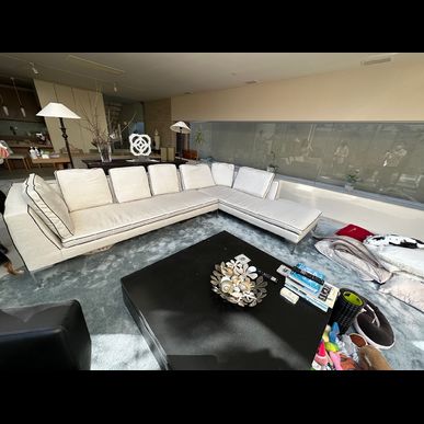 B&Bのソファ、チャールズなどの張替えを致します。