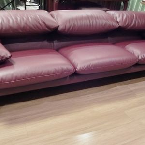 カッシーナのマラルンガ３人掛けソファの張替賜ります。